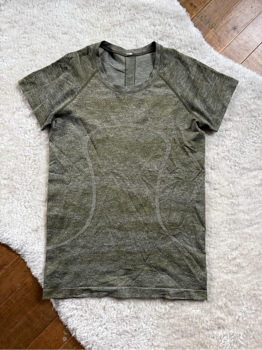 Lululemon swiftly tee-Size 10